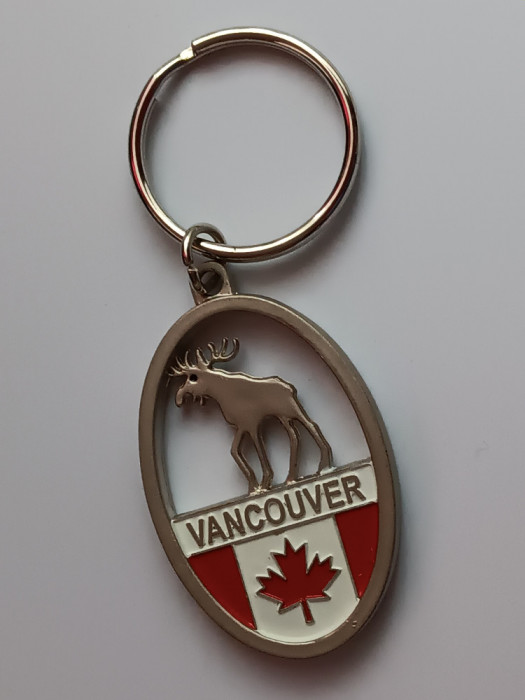 D8 5 - Breloc - tematica turism - Canada - frunza de artar si elan