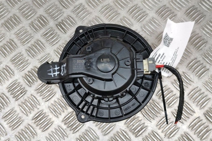 Ventilator aeroterma TESLA MODEL S 2015 OEM: F00S330054,1051864-00-A,F00S3B244 | 29981857