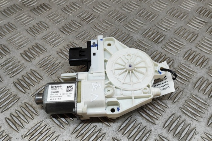 Motor macara geam ușă dreapta spate TESLA MODEL Y 2022 OEM: 1814425-00-A,G59254-100,013082306E 26252151