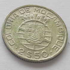 342. Moneda Mozambic 2.5 escudos 1942 - Argint 0.650
