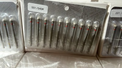 Capăt de freză de diamant pentru cuticule, bilă, br&amp;acirc;u roșu, 001/040R foto