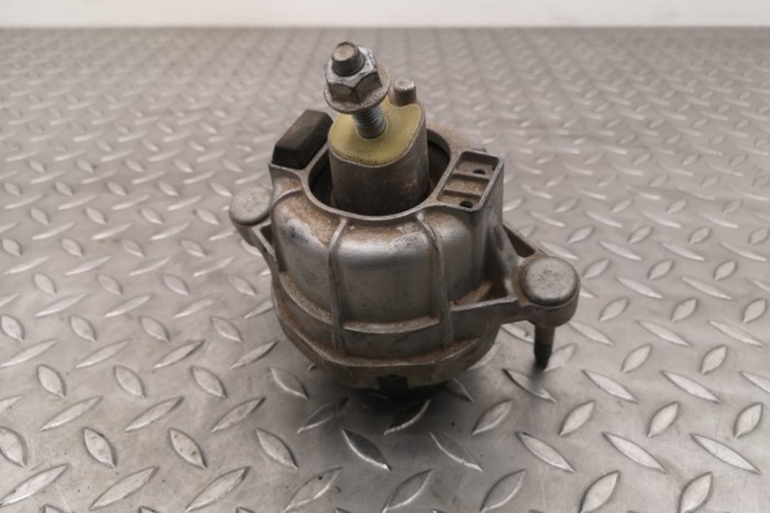 Suport motor dreapta CHEVROLET CORVETTE C7 2015 OEM: S23187454 26250945