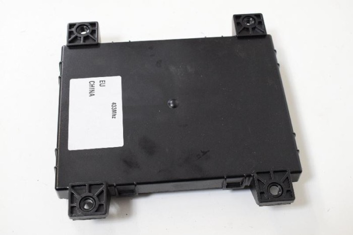 Modul de confort TESLA MODEL S 2016 OEM: 1010907-00-G,A-0747G02X,80068805 | 2926607