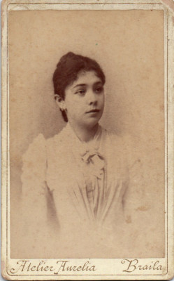 FOTOGRAFIE VECHE PORTRET FEMEIE BRAILA CDV FOTO ATELIER AURELIA foto