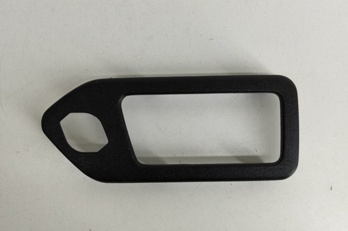 Cadru m&acirc;ner interior ușă st&acirc;nga față VW PASSAT B3/B4 3A2, 35I 1989 OEM: 357837247 | 24319735