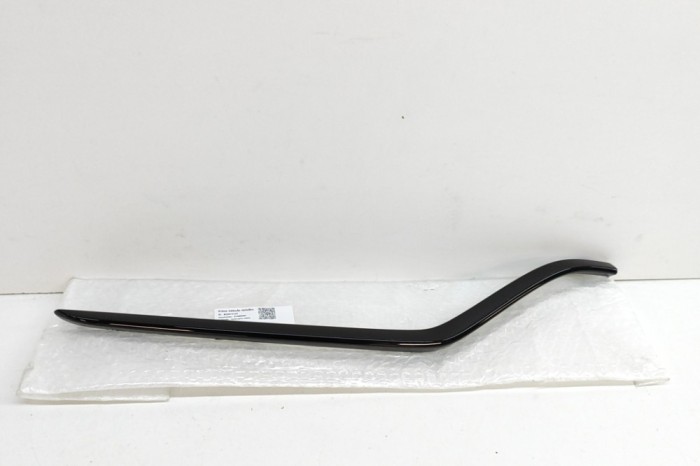 Bandou bara de protecție dreapta față MERCEDES-BENZ C W205 2013 OEM: A2058852374 25014127