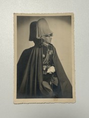 Fotografie originală de studio &ndash; ofiţer regal rom&acirc;n &icirc;n uniformă de paradă (interbelic 1930-1940)