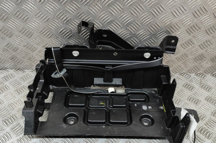Suport baterie MASERATI GHIBLI M157 2019 OEM: 05112061AK 28503378