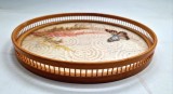 tava rotunda din bambus presat MCM mid century modern fluture si flori presate sub sticla 28 cm diametru
