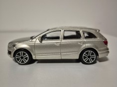 Audi Q7 - Macheta auto din metal scara 1:43