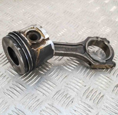 Piston MAZDA 6 Hatchback GH 2010 OEM: 5C6J31/3Z8 foto