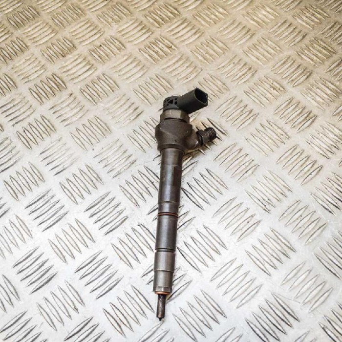 Injector de combustibil AUDI A3 8V1, 8VK 2013 OEM: 04L130277G0445110477 | 1902439