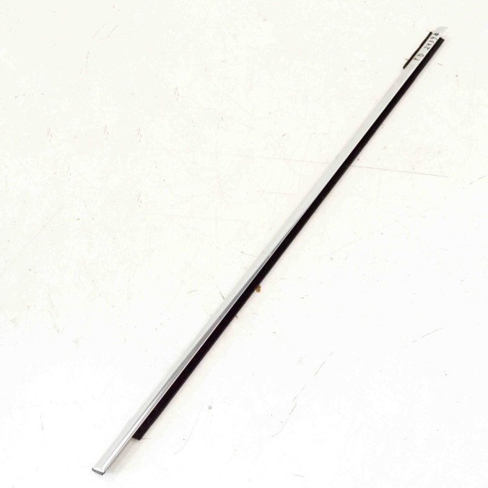 Chedar geam ușă dreapta față FORD FOCUS III 2012