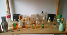 Sticlute vechi de parfum romanesc. Sticle parfumuri romanesti de colectie! foto