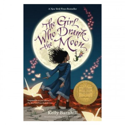 The Girl Who Drank the Moon (Winner of the 2017 Newbery Medal) foto