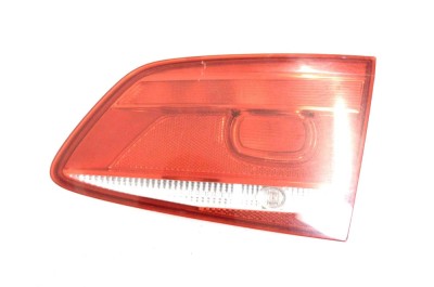 Lampa haion dreapta VW PASSAT Variant B7 365 2011 OEM: 3AF945094J foto