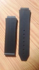 curea Hublot neagra din silicon, dar si inchizatori, surubelnita si surubele Hublot, separat.
