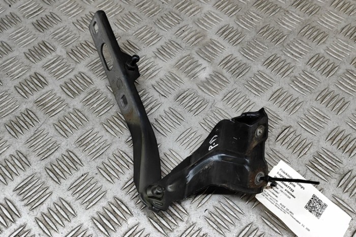 Balama capota dreapta față AUDI Q5 8R 2015 OEM: 8R0823302A 30667722