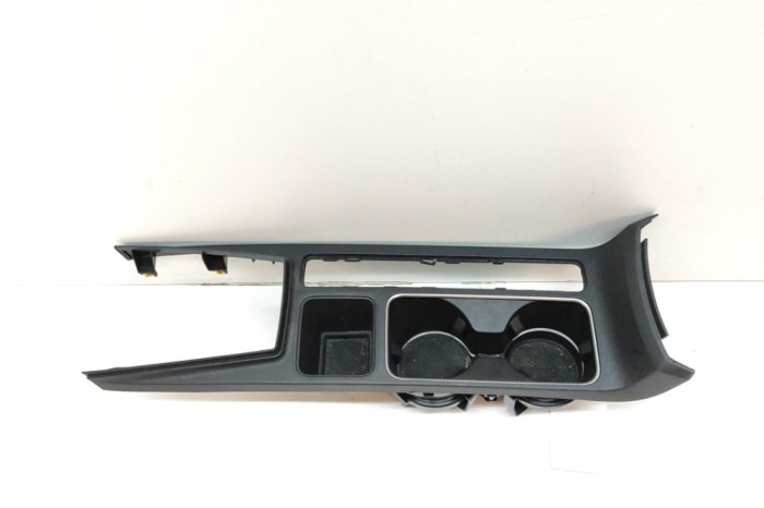 Ornament consola centrală FORD ECOSPORT 2018 OEM: GN15-A044K15-NDW,GN15-A044K15-G,GN15-A044K15-GLW 22405307