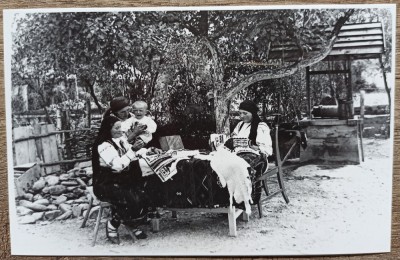 Taranci cosand, anii &amp;#039;30// reproducere de epoca foto