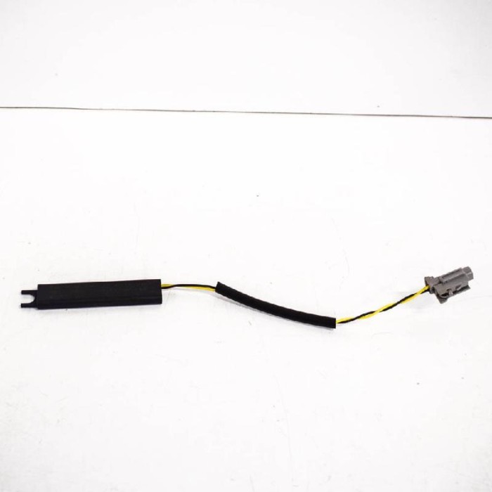 Amplificator de antena NISSAN QASHQAI II J11, J11_ 2014 OEM: 87744316AC 3490872