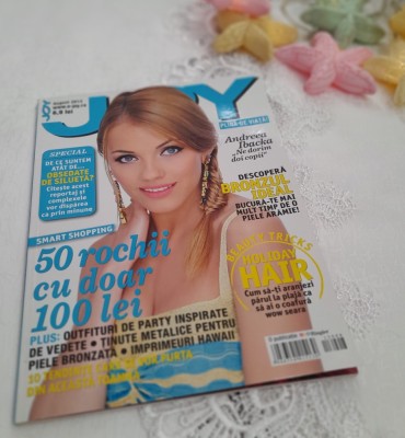 Revista Joy, August 2013 foto