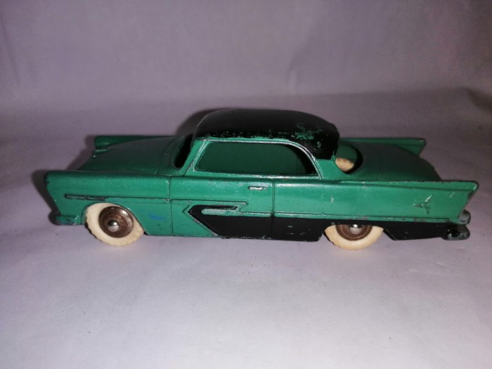 bnk jc Dinky 25D Plymouth Belvedere