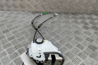 &amp;Icirc;ncuietoare ușă dreapta spate TOYOTA YARIS CROSS MXP_ 2022 OEM: 69050-0D170 27793115 foto