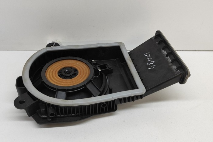 Subwoofer podea st&acirc;nga BMW iX1 U11 BEV 2023 OEM: 5A052F7 28088245
