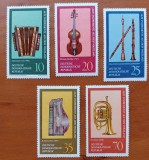 GERMANIA-DDR-"ARTA-INSTRUMENTE MUXICALE"SET COMPLET-5V.-MNH-NESTAMP--Scan