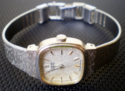 K.205 CEAS DE DAMA SEIKO QUARTZ 1421A JAPAN DEFECT foto