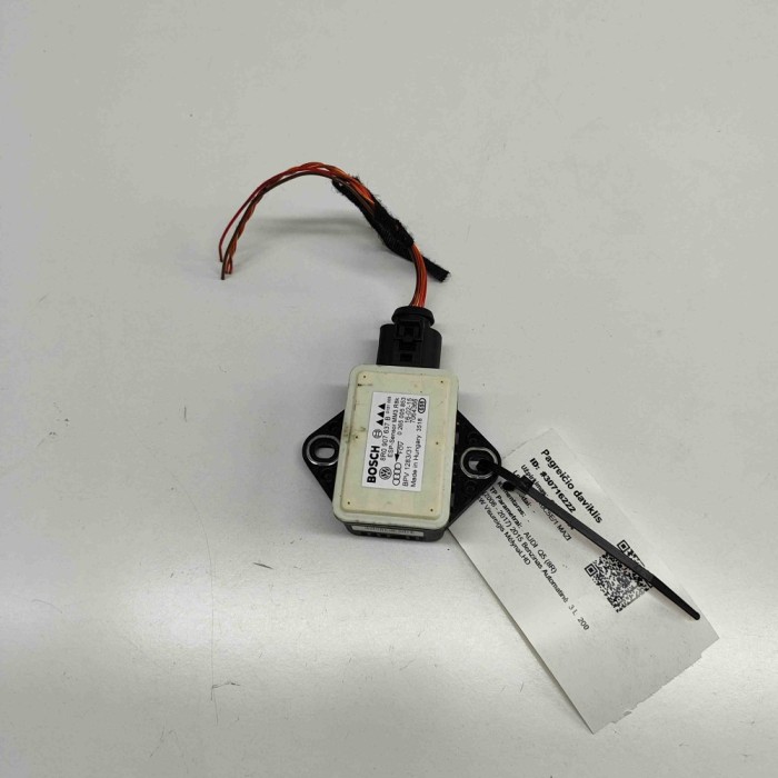 Senzor de accelerație AUDI Q5 8R 2015 OEM: 8R0907637B,0265005853 | 30716222