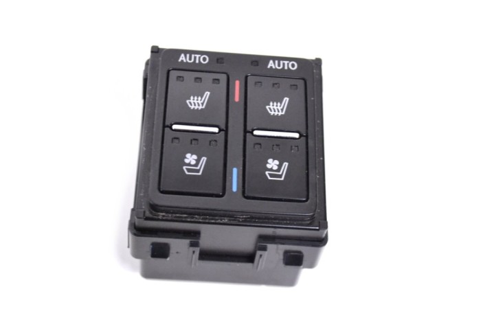 Comutator &icirc;ncălzire scaun LEXUS RX _L2_ 2020 OEM: 84752-48010 13614948