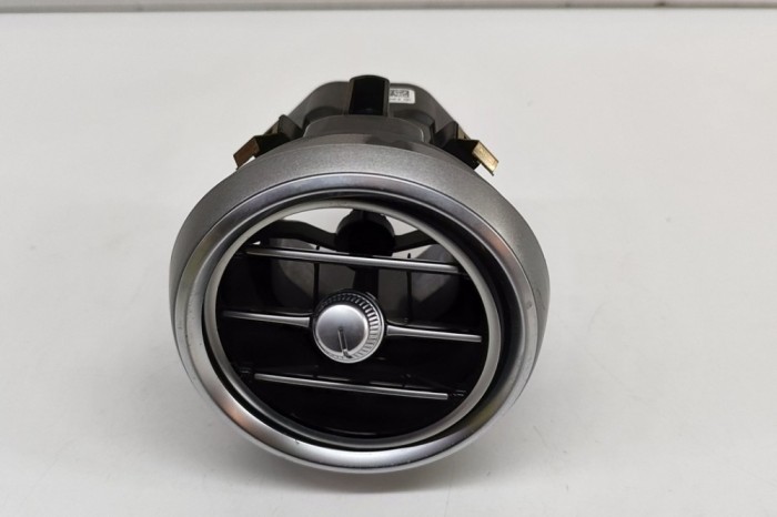 Gura de ventilație planșa de bord MERCEDES-BENZ C T-Model S205 2018 OEM: A2058300301 28829027