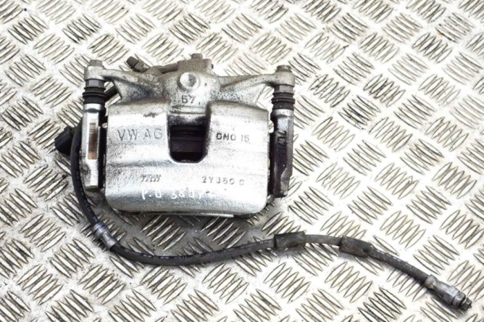 Etrier de fr&acirc;nă dreapta față VW GOLF VIII CD1 2022 OEM: 5WA615124 17875630