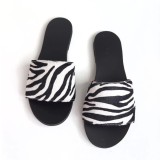 Papuci de dama din piele Elisa Zebra