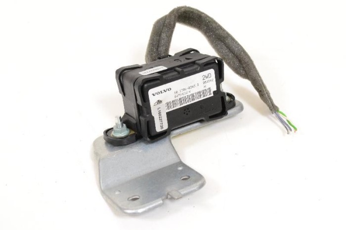 Senzor de accelerație VOLVO V70 II SW 2005 OEM: 30667459 2871983