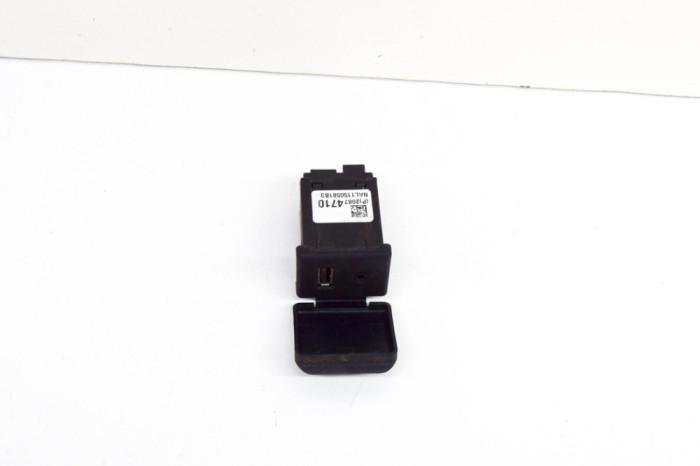 Port USB/AUX-In OPEL MOKKA / MOKKA X 2015 OEM: 20874710 21071128