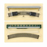 Set Vagon Călători Clasa 2 Verde + 2 Șine Curbe H0 (1:87) &ndash; Trenulețul Electric Eaglemoss, Nr. 1 și 2 (Noi, Sigilate)