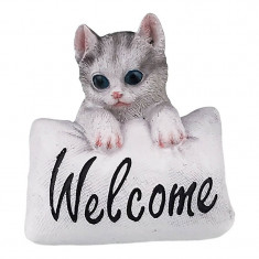 Statueta decorativa, Pisica care tine o perna in brate cu text Welcome, 10 cm, 1839H