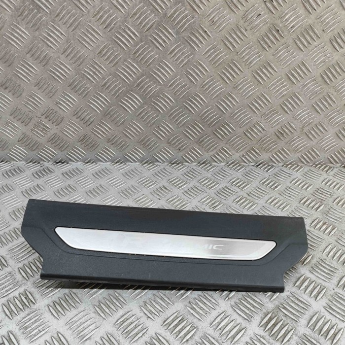 Ornament prag dreapta față JAGUAR F-PACE X761 2022 OEM: HK83-13200-BFW