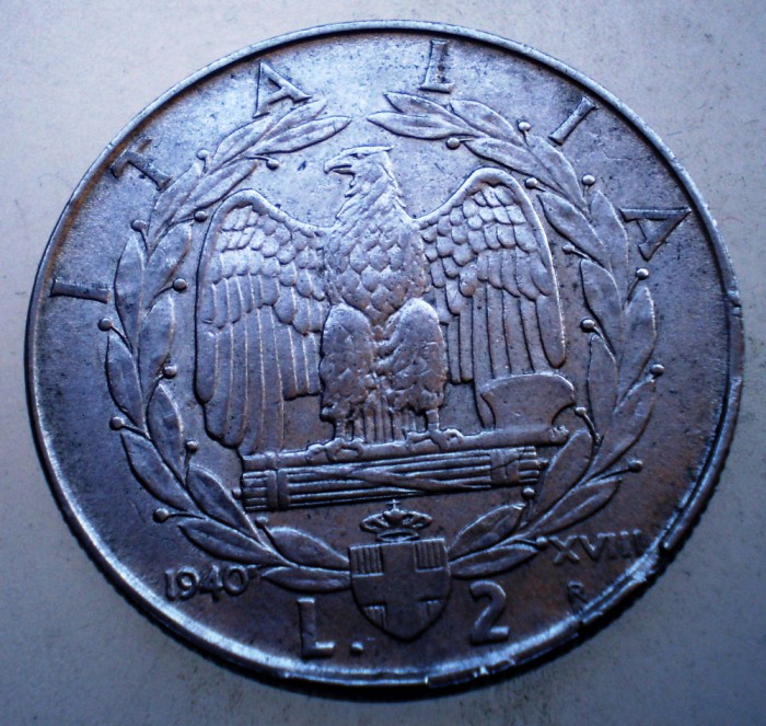 2.014 ITALIA WWII VITTORIO EMANUELE III 2 LIRE 1940 R MAGNETIC