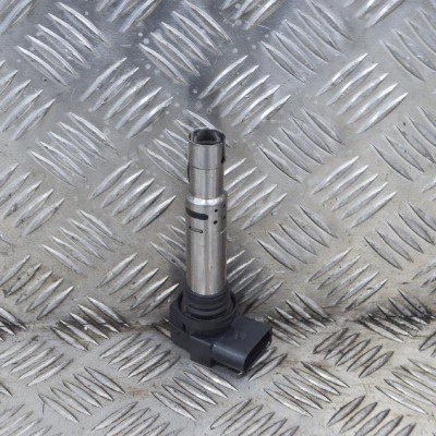 Bobina de inducție de &amp;icirc;naltă tensiune VW PASSAT B6 3C2 2008 OEM: 036905715F 10684270 foto