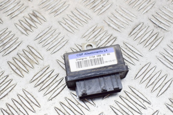 Releu pompa de combustibil CITRO&Euml;N JUMPER Furgon 2007 OEM: 01340680080 13912522