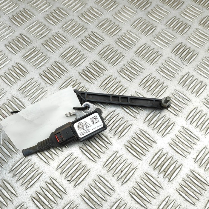 Senzor de nivel &icirc;nălțime dreapta spate PORSCHE CAYENNE Coupe 9YB 2024 OEM: 9Y0941310A,6PM012699 32633231