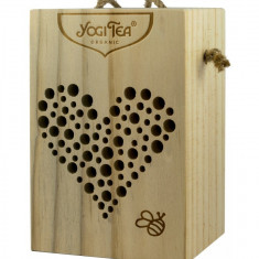 Hotel din lemn pentru albine Yogi Tea