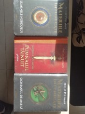 Pachet Materiile &icirc;ntunecate 3 volume, Philip Pullman, Arthur