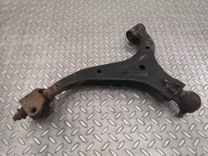 Braț inferior st&acirc;nga față SSANGYONG KORANDO 2018