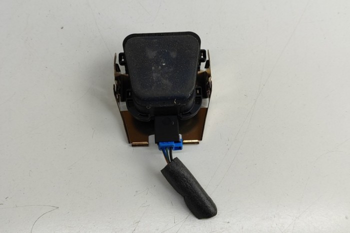 Senzor de ploaie JAGUAR XE X760 2015 OEM: CPLA-17D547-AH | 29438456