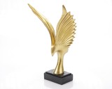 Statueta &quot;Bird&quot; Gold din rasina